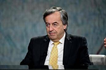 Burioni lascia i social: “Dopo 10 anni tempo di evolvere, clima non più costruttivo”