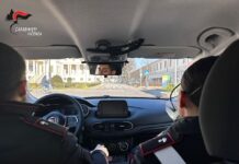 Truffe ad anziani, furti in abitazione e vandalismi: intensa attività dei Carabinieri nel Vicentino. Arresti e denunce, ma resta alta l’allerta Carabinieri di pattuglia