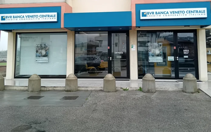 Cornedo Vicentino filiale BVR Banca Veneto Centrale Cornedo Vicentino filiale BVR Banca Veneto Centrale