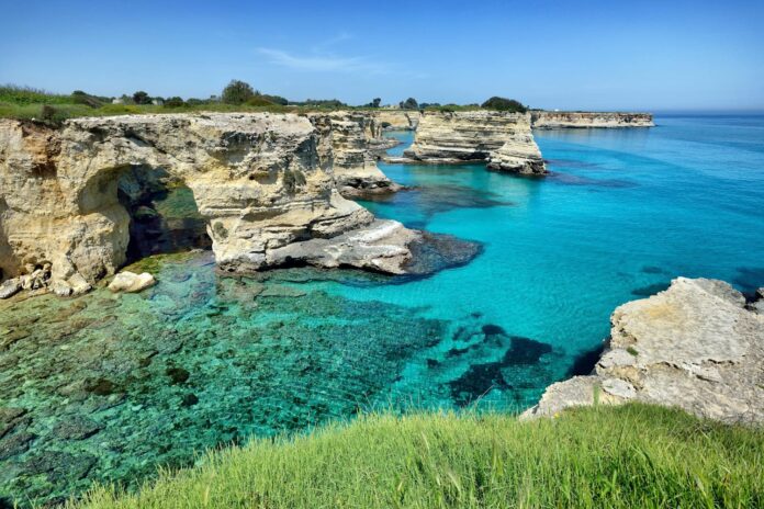 Coste pugliesi, torre Sant'Andrea Otranto in Salento Coste pugliesi, torre Sant'Andrea Otranto in Salento