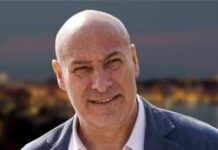 Crotone, il sindaco si dimette dopo aver aggredito con calci e pugni un consigliere comunale