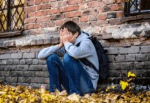 Dissociazione, il meccanismo (di difesa) che colpisce sempre più adolescenti