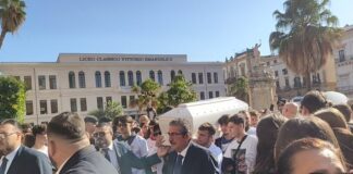 L’abbraccio di Palermo a Paolo Taormina, l’ultimo saluto in un misto di commozione e rabbia