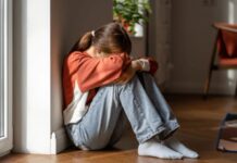 Frase choc su Turetta contro la figlia 13enne, padre denuncia prof