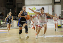 Sport vicentino: doppio esordio amaro per A.S. Vicenza e Volksbank Vicenza Volley, Rangers Rugby Vicenza fa un punto col Petrarca Fusari (A.S. Vicenza), in marcatura su Bazan (E-Work Faenza)