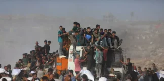 Gaza, attivisti israeliani di destra bloccano l’accesso degli aiuti umanitari “Prima Hamas restituisca i corpi degli ostaggi”