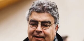 Venezia, un gruppo di attivisti pro Pal bloccano un incontro con Emanuele Fiano