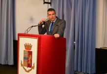 Immigrazione clandestina, prima accoglienza ed esercizi pubblici, Questore di Vicenza Zerilli promuove confronto con Polizie Locali Il questore Francesco Zerilli interviene alla seconda conferenza provinciale per le Polizie Locali da lui fortemente voluta