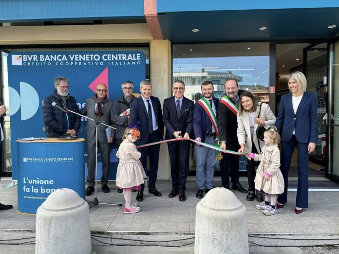 Inaugurazione Filiale Cornedo Vicentino 1 BVR Banca del Veneto Centrale Inaugurazione Filiale Cornedo Vicentino 1 BVR Banca del Veneto Centrale