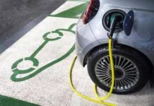 Incentivi auto elettriche, apre lo sportello per cittadini e microimprese: come fare domanda