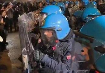 Italia-Israele, tensione a Udine dopo corteo pro-Pal: polizia usa idranti e lancia lacrimogeni
