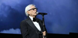 Nino D’Angelo annuncia un nuovo tour 2026 per i 50 anni di carriera