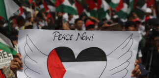 Gaza, Trump annuncia accordo di pace a Sharm el-Sheikh: tregua e liberazione progressiva degli ostaggi Pace a gaza (credits EPA/REHAN KHAN)