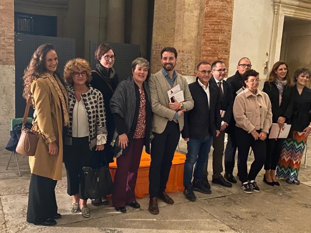 Relatori e partecipanti alla Chiacchierata in rosa