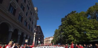 Sciopero generale, a Roma in migliaia in corteo per Gaza / Video