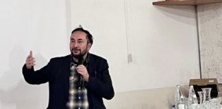 Ottobre Rosso del PRC a Santorso chiuso con Acerbo sulla Palestina: molta sensibilità, poco dibattito oltre… l’imperialismo occidentale Palestina a Ottobre rosso a Santorso: Maurizio Acerbo, segretario nazionale di Rifondazione Comunista