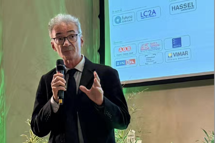 Massimiliano Zaramella, chirurgo vascolare al San Bortolo e presidente del Consiglio Comunale di Vicenza Massimiliano Zaramella, chirurgo vascolare al San Bortolo e presidente del Consiglio Comunale di Vicenza Lavoro Usurante Sanità uova pfas
