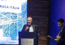 Piazza Italia nel cuore di Rio, la inaugura il Console Massimiliano Iacchini: un frammento d’Italia celebra l’amicizia col Brasile Il Console Massimiliano Iacchini inaugura Piazza Italia nel cuore di Rio