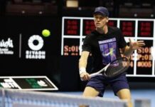 Sinner, ‘rinascita’ al Six Kings Slam. Jannik torna in campo senza manicotto