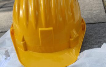 Travolto dal cemento, muore operaio in azienda in provincia di Roma