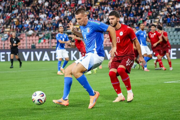 U21