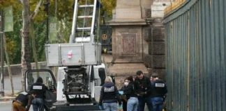 Louvre riapre ai visitatori. Darmanin: “Furto dà immagine pessima della Francia” Louvre