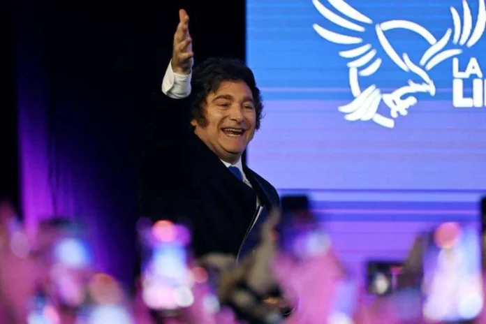milei_mano_alta_afp7 Javier Milei 750 Javier Milei