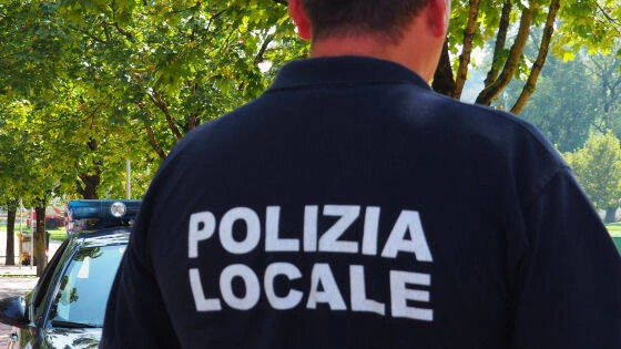 polizia locale intervento discoteca in via Zamenhof