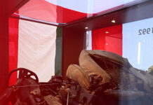 Vicenza, la Polizia di Stato in piazza San Lorenzo per ricordare la strage di Capaci strage di capacila teca con i resti auto scorta