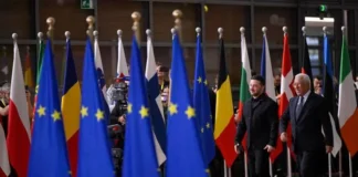 Ucraina, Ue approva nuove sanzioni contro la Russia. Zelensky: “Più pressione per cessate il fuoco” ucraina