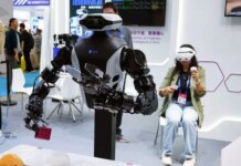 Cina: a Shenzhen in corso la Fiera dell’Hi-Tech (2)