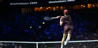 Sinner schiaccia Zverev e vola in finale a Parigi indoor