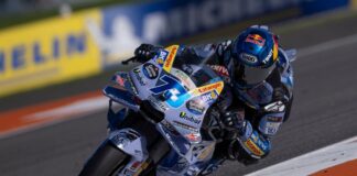 Alex Marquez vince la sprint a Valencia, sul podio Di Giannantonio