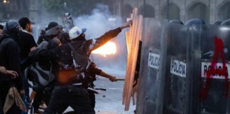 Scontri in Messico durante protesta “Generazione Z”, feriti e arresti