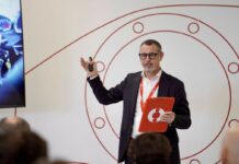 Studio Generali jeniot-Quattroruote, uso smartphone alla guida aumenta i rischi