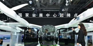 Cina: alla CIIE esposti nuovi prodotti e tecnologie innovative per mobilità (2)