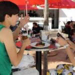 Alimentazione, italiani e lombardi si descrivono attenti a tavola, esperti ‘la realtà è diversa’