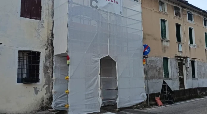 Marano Vicentino: al via il restauro dell’arco del XV secolo in via Ca’ Alta grazie alla donazione di Caffè Carraro Arco Ca’ Alta Marano Vicentino