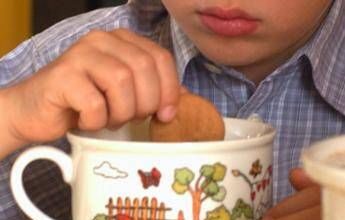 Arezzo, bimbo di 4 anni intossicato dai biscotti alla cannabis: arrestato lo zio ‘pasticciere’