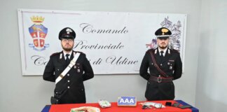 In auto con cocaina e armi, tentano la fuga al posto di blocco: due arresti a Udine
