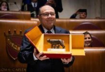 Carlo Verdone sindaco di Roma, la giornata finisce con la Lupa Capitolina