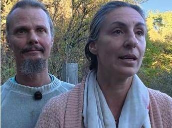 Famiglia nel bosco, l’avvocato lascia l’incarico: “Hanno rifiutato tutte le proposte. Troppe ingerenze esterne”
