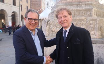 Regionali, la sfida socialista di Luigi Creazzo con Uniti per Manildo Presidente Giovanni Manildo con Luigi Creazzo, candidato di Avanti! per Uniti con Manildo presidente