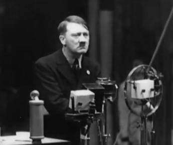 Hitler, un documentario svela i segreti: “Aveva un solo testicolo. Nessun antenato ebreo”