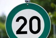 I segnali stradali verdi ‘debuttano’ nel Regno Unito, cosa significano i ‘green signs’