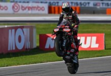 MotoGP, Bezzecchi vince il Gp di Valencia. Sul podio Fernandez e Di Giannantonio