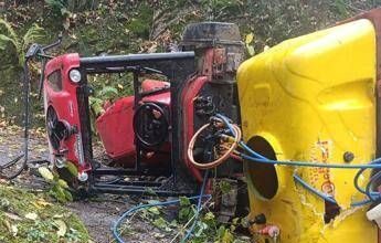 Incidente sul lavoro nel Bresciano, 43enne muore schiacciato dal trattore a Rodengo Saiano