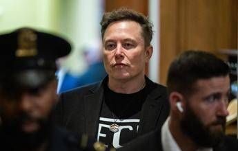 L’idea di Musk: “Costellazioni di satelliti per gestire il riscaldamento globale”