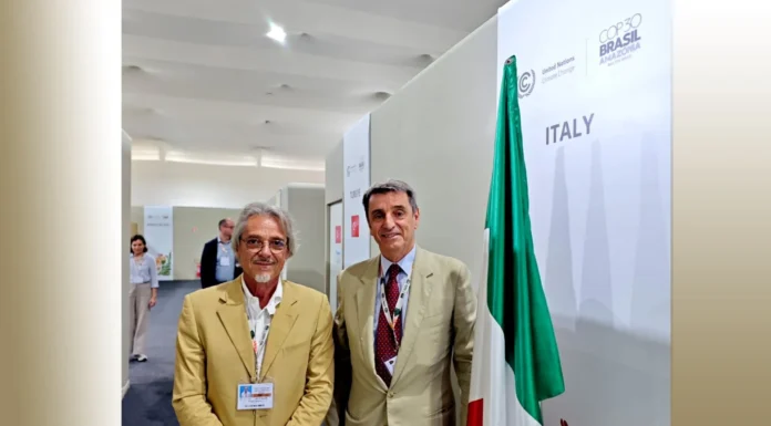 COP30, l’Italia tra diplomazia e realismo climatico: intervista ASIB all’Ambasciatore Alessandro Cortese L'Ambasciatore Alessandro Cortese (dx.) e Paolo Carlucci