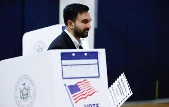 Mamdani vince le elezioni di New York, chi è il nuovo sindaco
